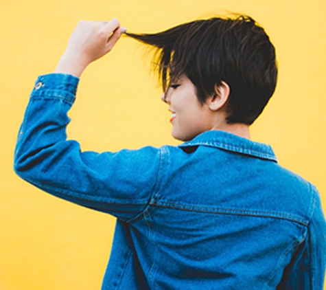 Dela-Vee Hair Studio - Hamilton, VIC
