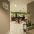 Sleep Inn Manchester Airport - Motels