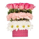 Lynette's Flowers & Gifts - Florists