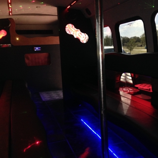 Newtons Big Hat Limousines - Valley View, TX