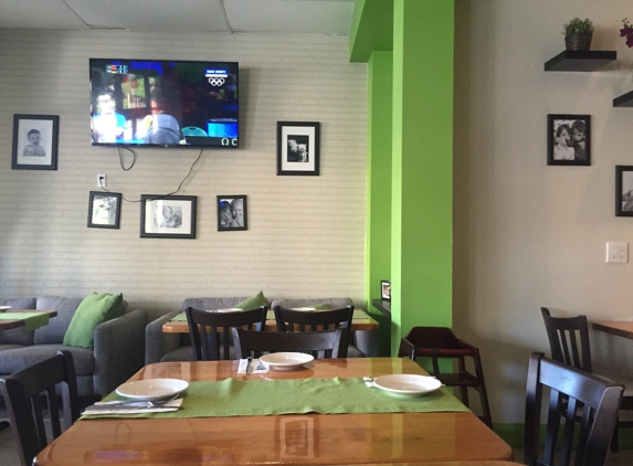 Family Fresh Cafe - Sunny Isles Beach, FL