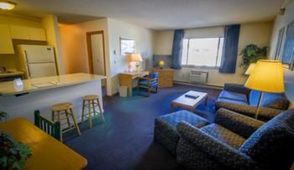 Groton Inn & Suites - Groton, CT