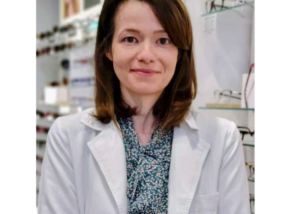 Dr. Alexandra Moore - Clovis, CA