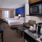 Holiday Inn Express & Suites Bakersfield Airport