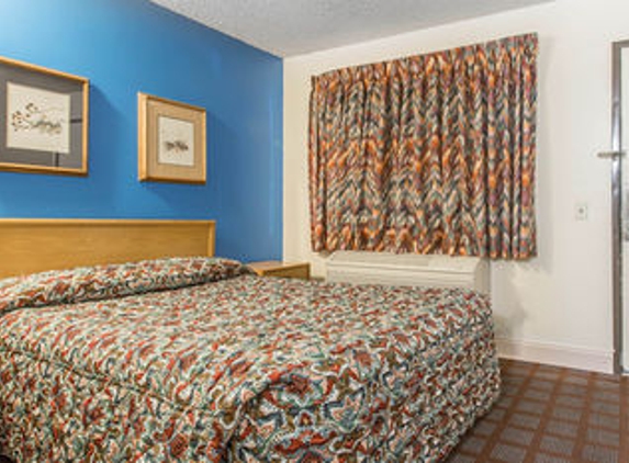 Rodeway Inn - Mammoth Lakes, CA