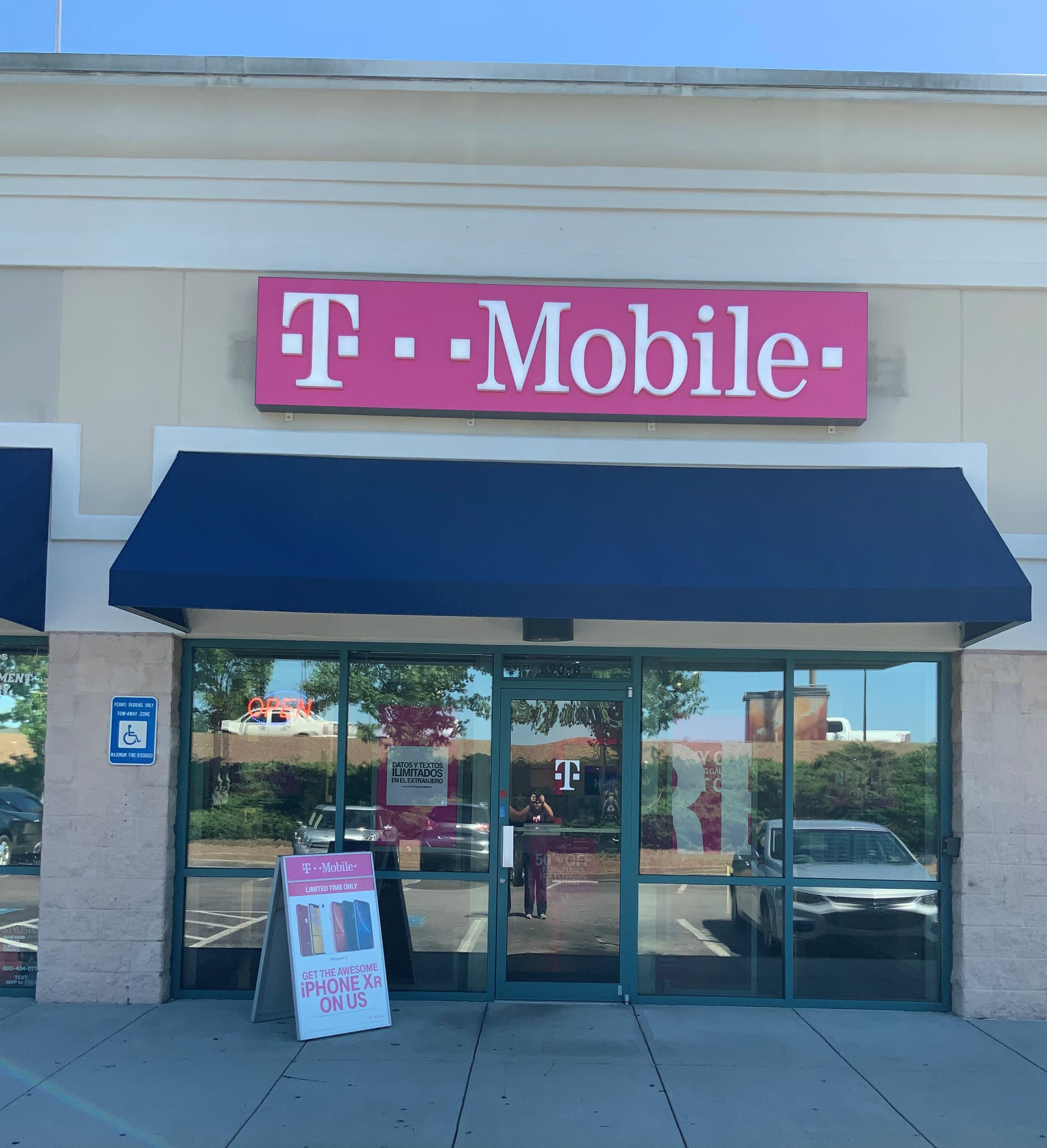 T-Mobile 890 Dawsonville Hwy Ste B, Gainesville, GA 30501 - SP.com