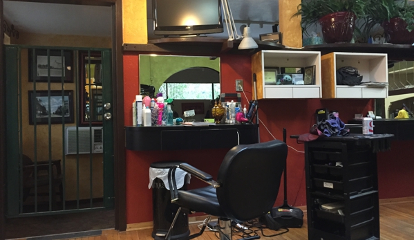 Hairdresser's Etc. Workshop Salon - Merced, CA