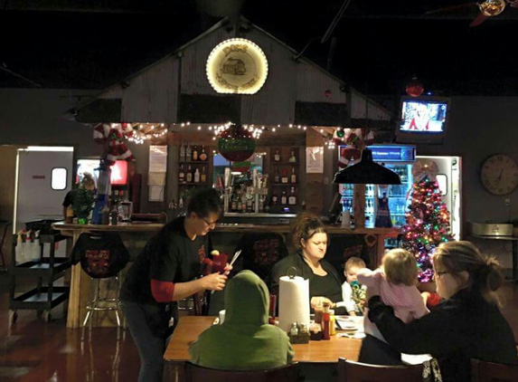 Doc's BBQ Smoke Shack - Brandenburg, KY. The  best  BBQ in the  country!
Rib, Brisket, Pulled  Pork with all homemade  sides.