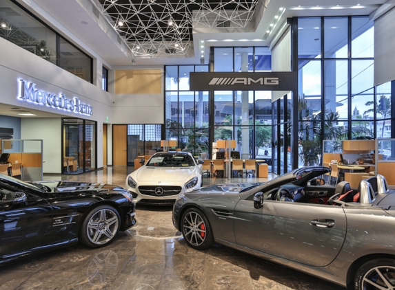 Mercedes-Benz of Coral Gables - Coral Gables, FL