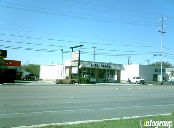 Full Service Auto Parts - Universal City, TX