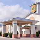 Super 8 by Wyndham Martinsville - Motels