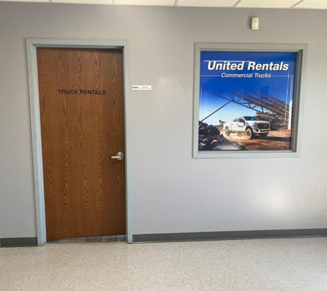 United Rentals - Utility Equipment & Commercial Trucks - Plainfield, IL