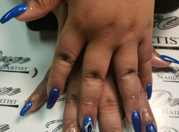 Nails By Deyse - Milwaukee, WI