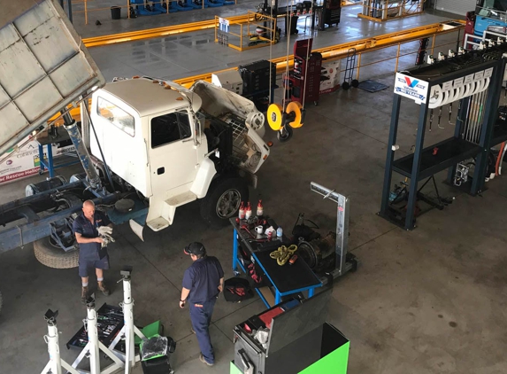 Glen Artney Truck Repairs - Westdale, NSW