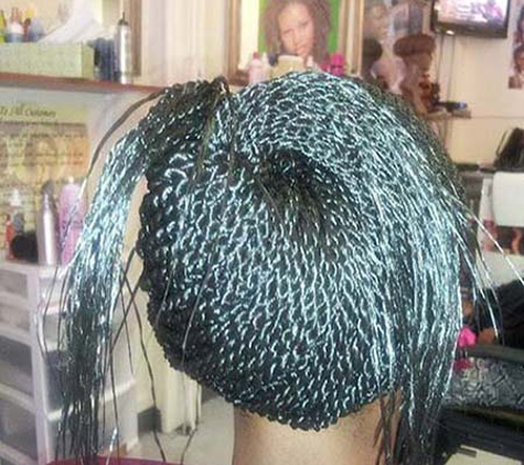 Sofia's African Hair Braids Salon - Cleveland, OH
