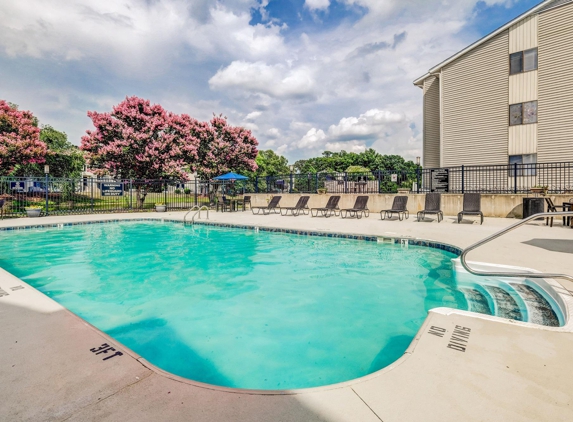 The Village at Cliffdale Apartment Homes - Fayetteville, NC