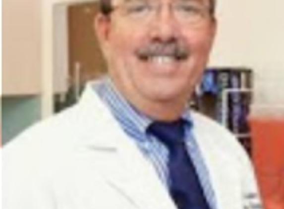 Luis A Escobar, MD - Hollywood, FL