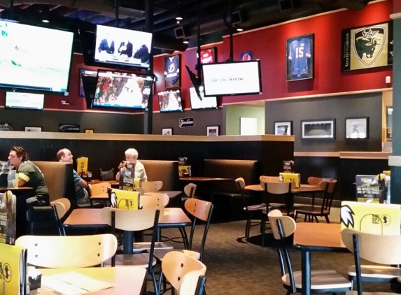 Buffalo Wild Wings - Largo, FL