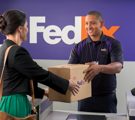 FedEx Ship Center - Lake Worth Beach, FL