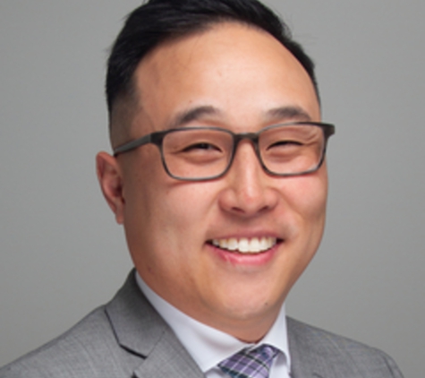 Edward Jones - Financial Advisor: Peter Phung, CFP®|CEPA®|AAMS™ - Seattle, WA