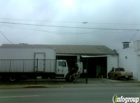 Armenian Auto Paint & Body Shop - Inglewood, CA