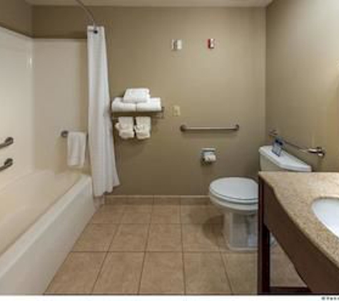 Best Western Plus Pioneer Park Inn - Fairbanks, AK