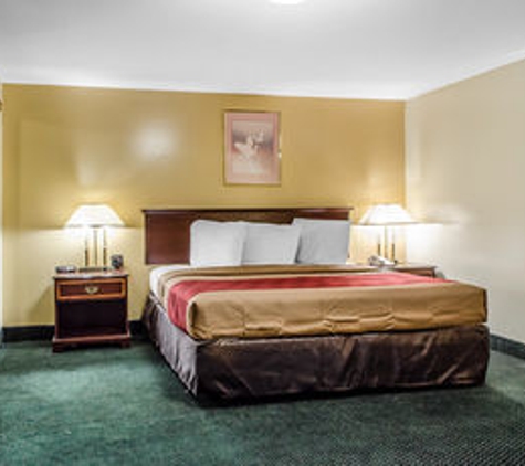 Econo Lodge - Denver, PA