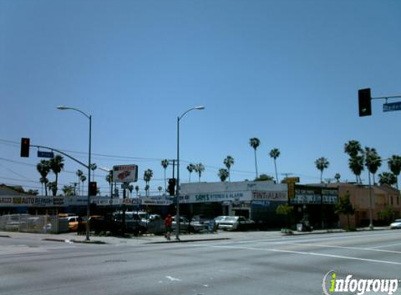 La Auto - Los Angeles, CA