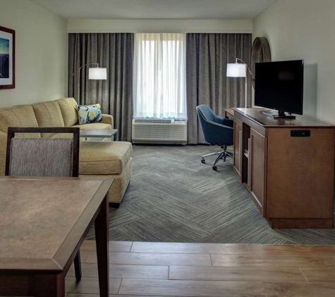 Hampton Inn & Suites Lake Mary At Colonial Townpark - Lake Mary, FL