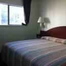 Oaktree Inn & Suites - Hotels