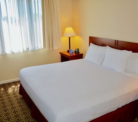 DoubleTree Suites by Hilton Hotel Mt. Laurel - Mount Laurel, NJ