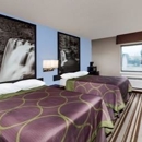 Super 8 by Wyndham Jonesboro - Hotels