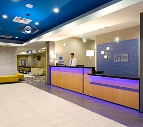 Holiday Inn Express & Suites Batavia - Darien Lake - Batavia, NY