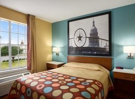 Super 8 by Wyndham Austin Downtown/Capitol Area - Austin, TX