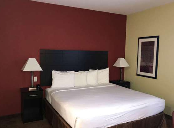 Suburban Extended Stay Hotel Cedar Falls - Cedar Falls, IA