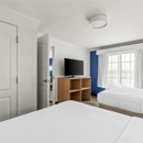 Spark by Hilton Cincinnati Fairfield - Hotels