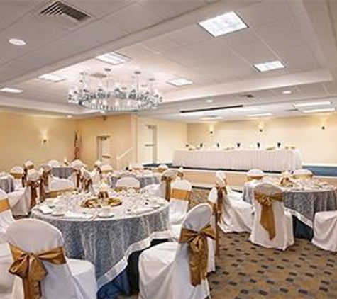 Days Hotel by Wyndham Allentown Airport / Lehigh Valley - Allentown, PA