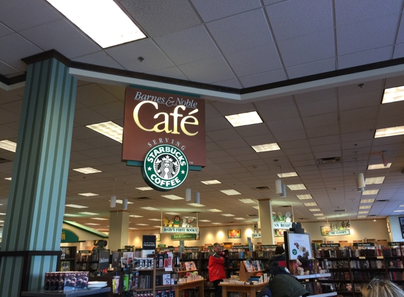 Barnes & Noble Booksellers - Manhasset, NY