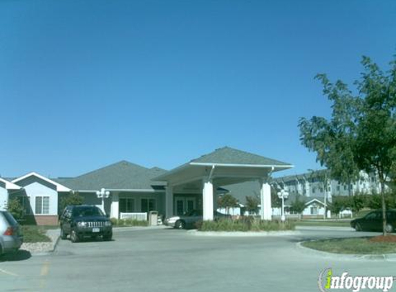 Hillcrest Health & Rehab - Bellevue, NE