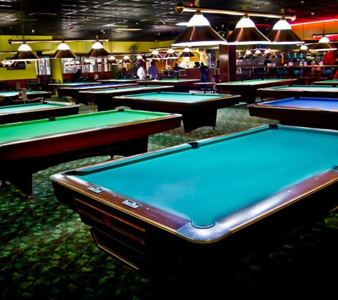 New Wave Billiards & Sports Bar - Miami, FL