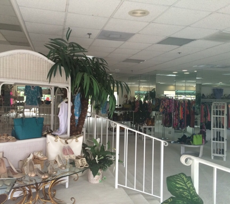 Kemp's Shoe Salon & Boutique - Stuart, FL