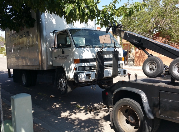 J & R Towing - Albuquerque, NM