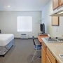 WoodSpring Suites