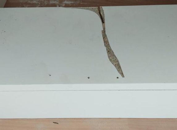 Oz Top Built In Wardrobes - Chipping Norton, NSW. This is what i get when i pull drawes out. They said i shouldn't be looking there