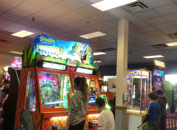 Chuck E. Cheese's - West Hills, CA