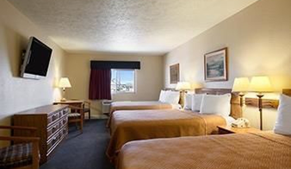 Travelodge by Wyndham Grand Island - Grand Island, NE