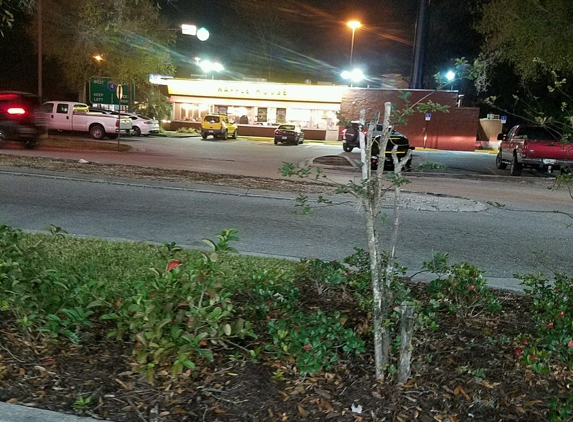 Waffle House - Plant City, FL