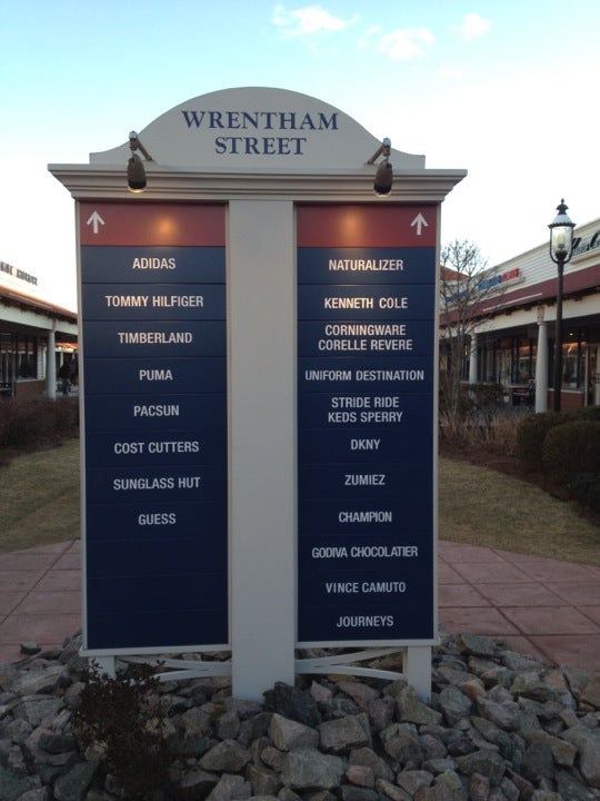 Wrentham Village Premium Outlets - Wrentham, MA 02093