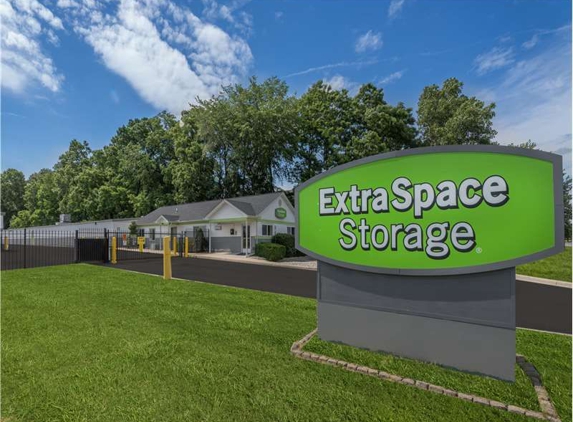 Extra Space Storage - Ypsilanti, MI