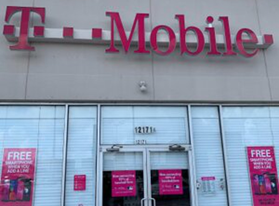 T-Mobile Authorized Retailer - Houston, TX